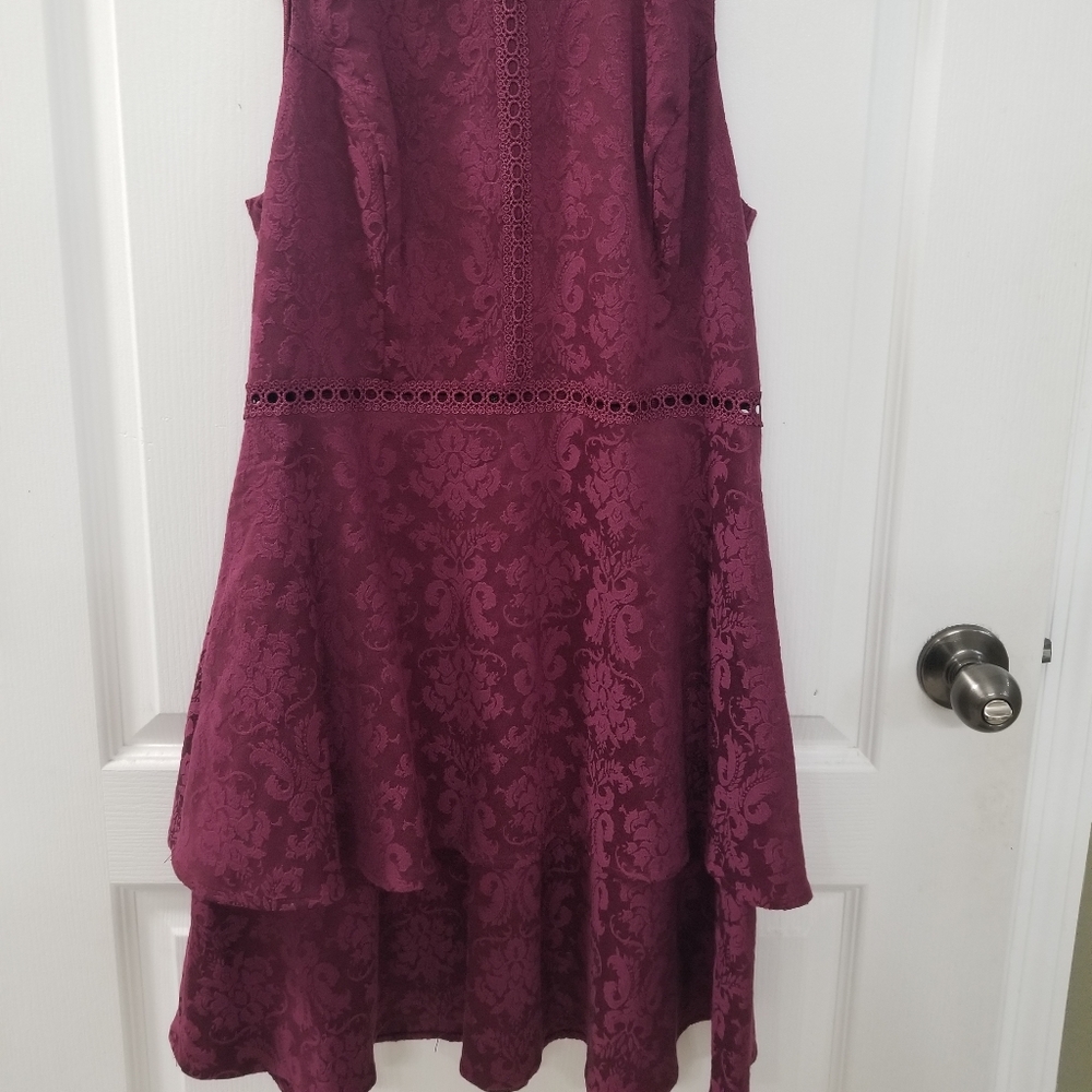 Xhiliration lace burgundy dress